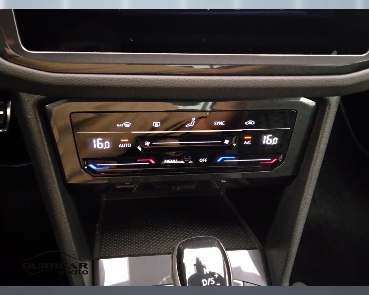 VOLKSWAGEN Tiguan II 2021 - Tiguan 2.0 tdi R-Line 4motion 150cv dsg
