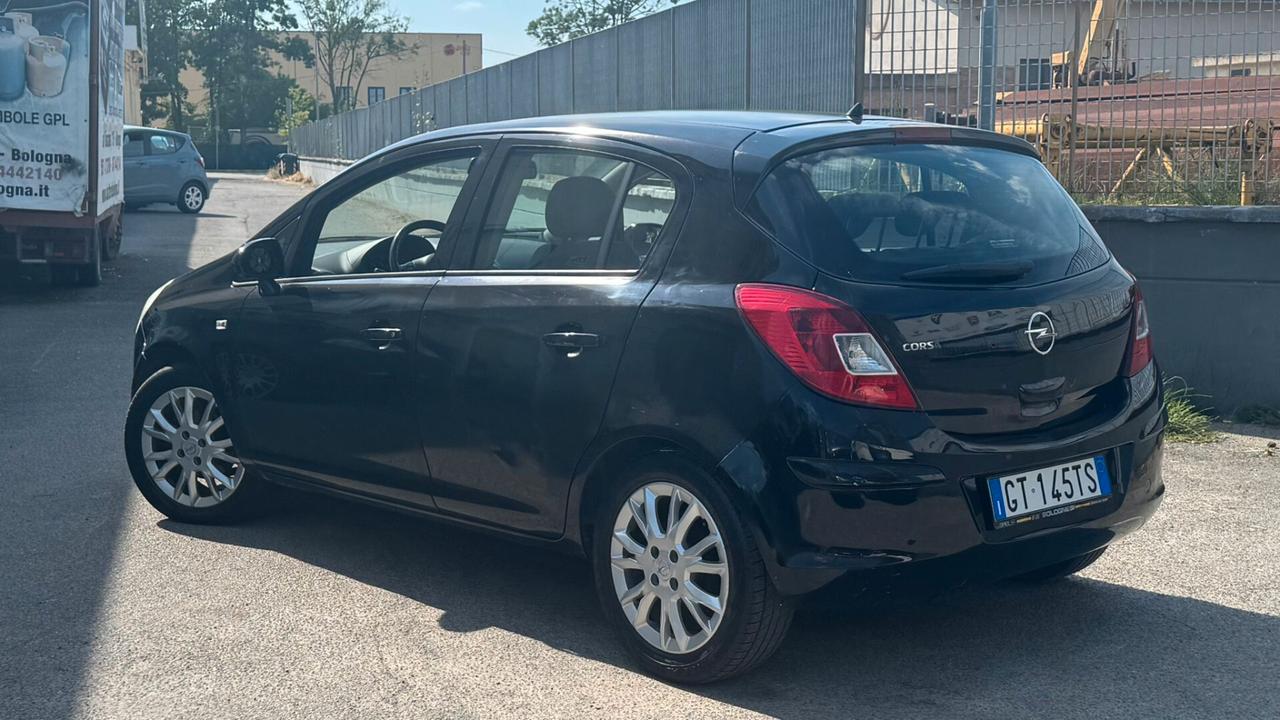 Opel Corsa 1.2 80CV 5 porte GPL-TECH Club
