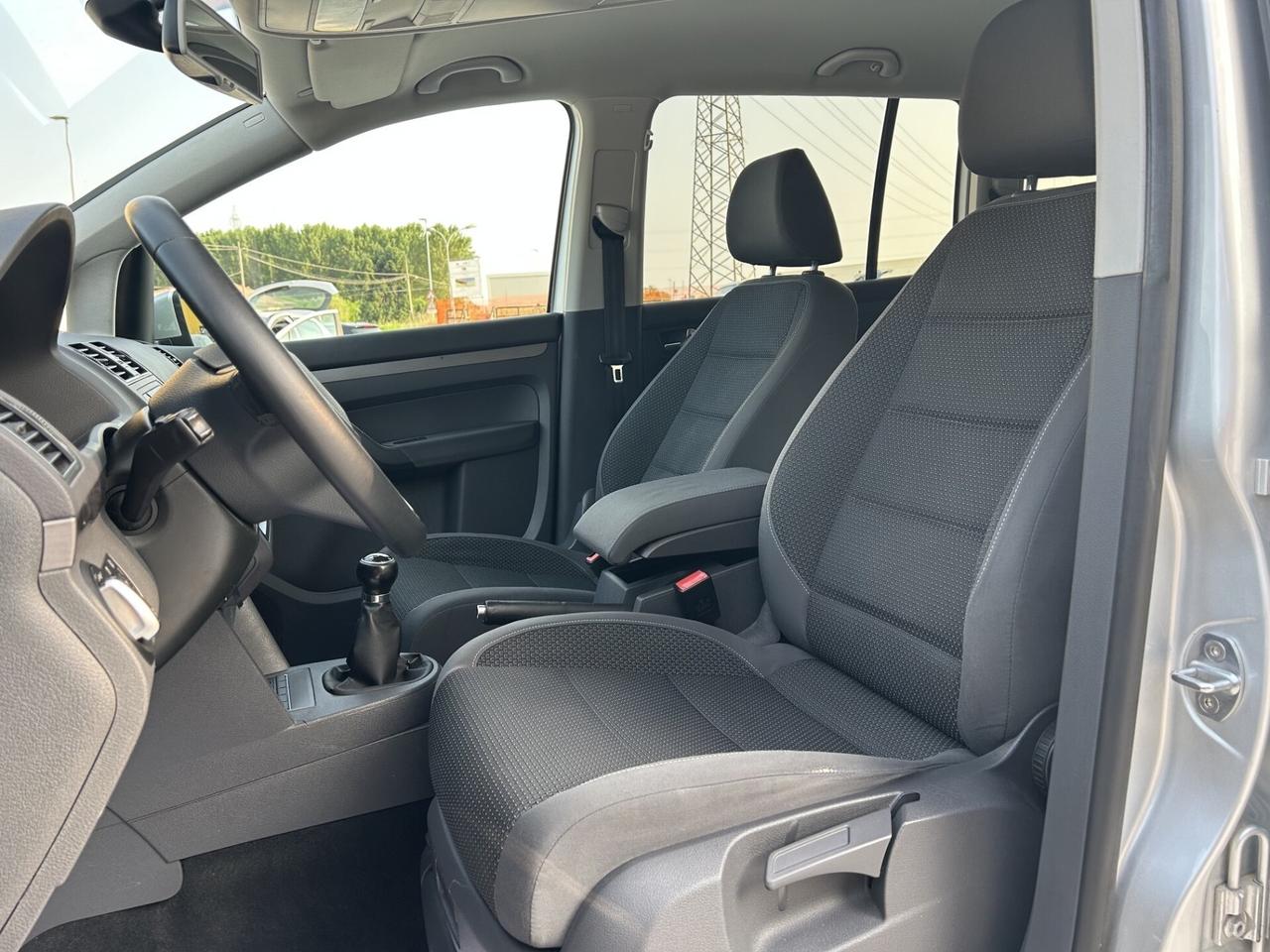 VOLKSWAGEN TOURAN 1.6 TDI 105CV 7 POSTI OK NEOP.