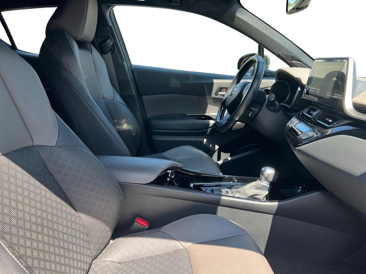 TOYOTA C-HR 1.8h Lounge e-cvt