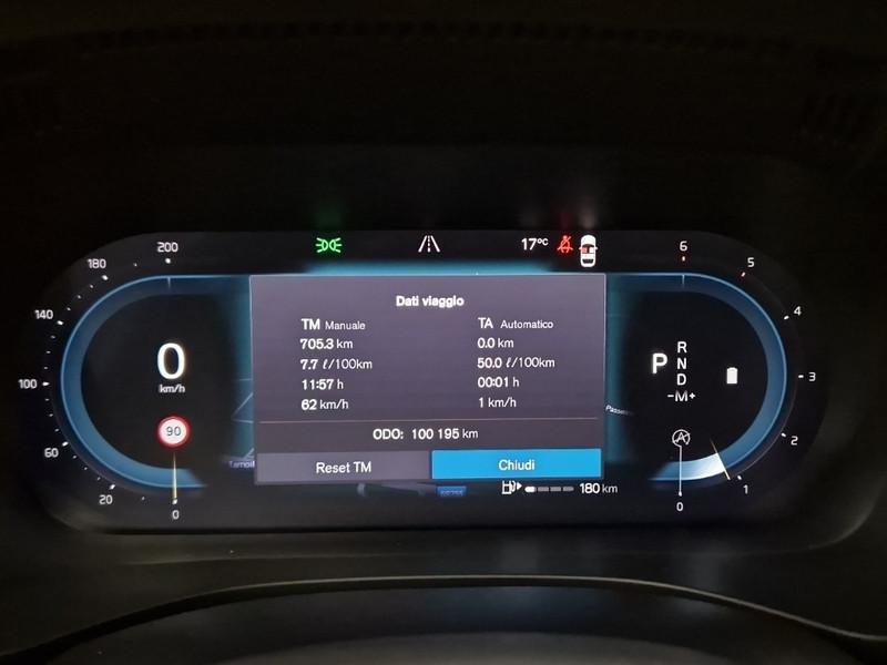 VOLVO XC60 B4 D AWD automatico Momentum Pro MY22