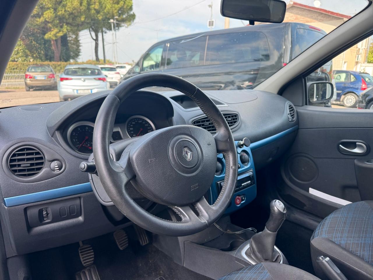 Renault Clio 1.2 16V 5 porte Le Iene