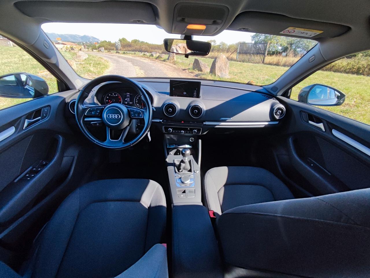 Audi A3 SPB 30 TFSI Business
