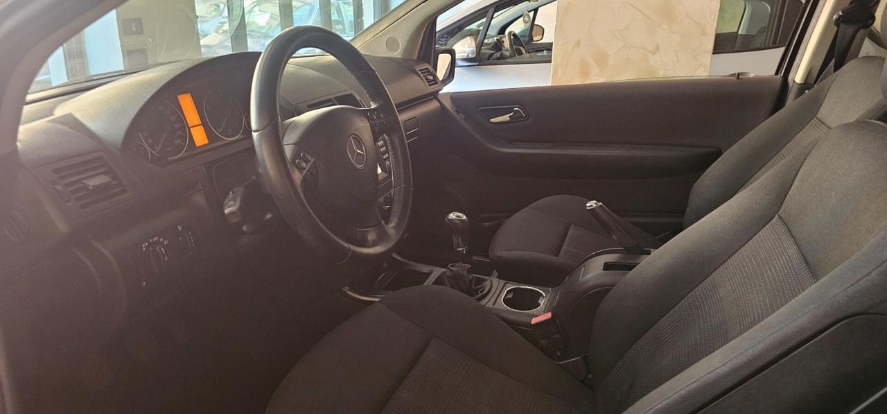 Mercedes-benz A 160 BlueEFFICIENCY Coupé Elegance