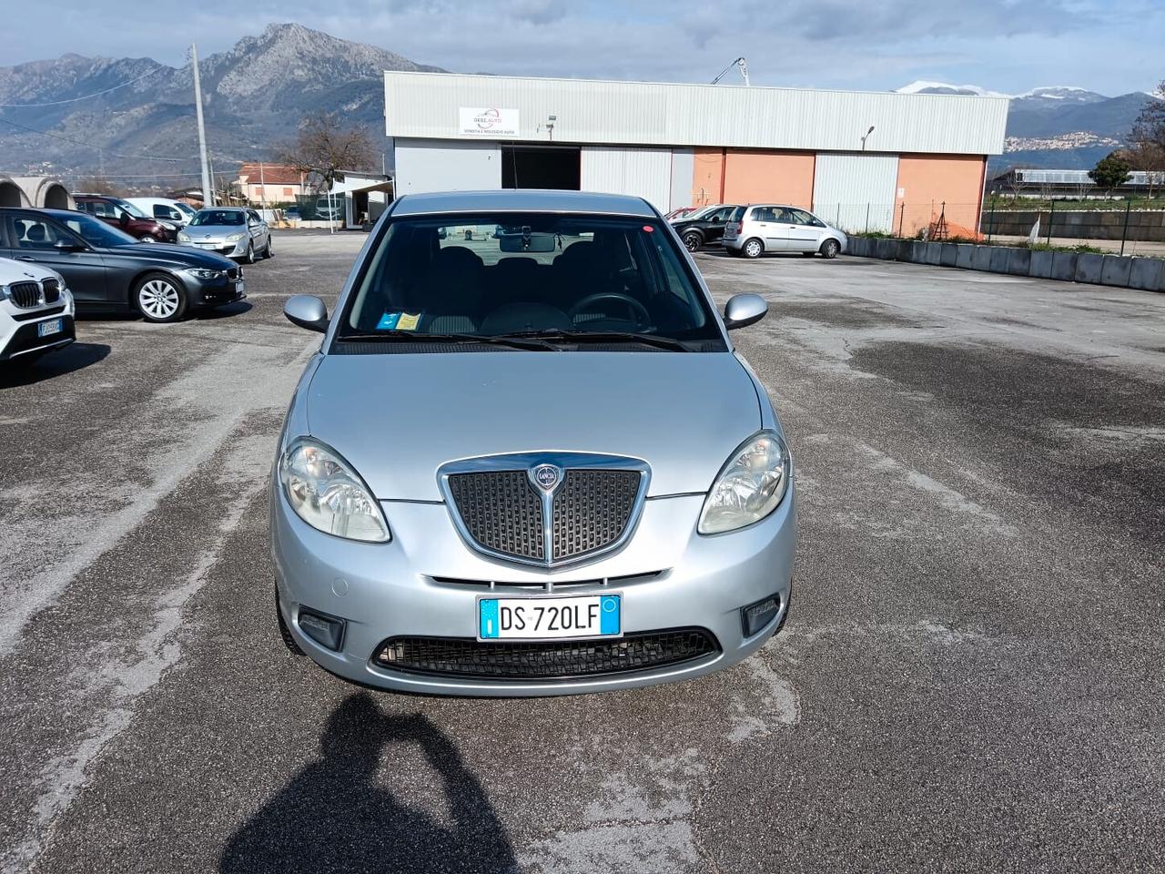 Lancia Ypsilon 1.3 MJT 75 CV Argento