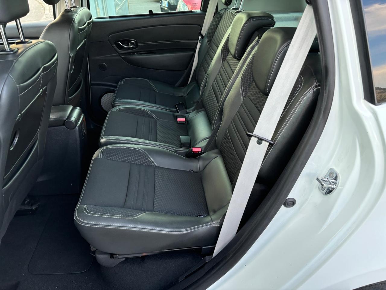 Renault Scenic Scénic XMod dCi 110 CV EDC Bose