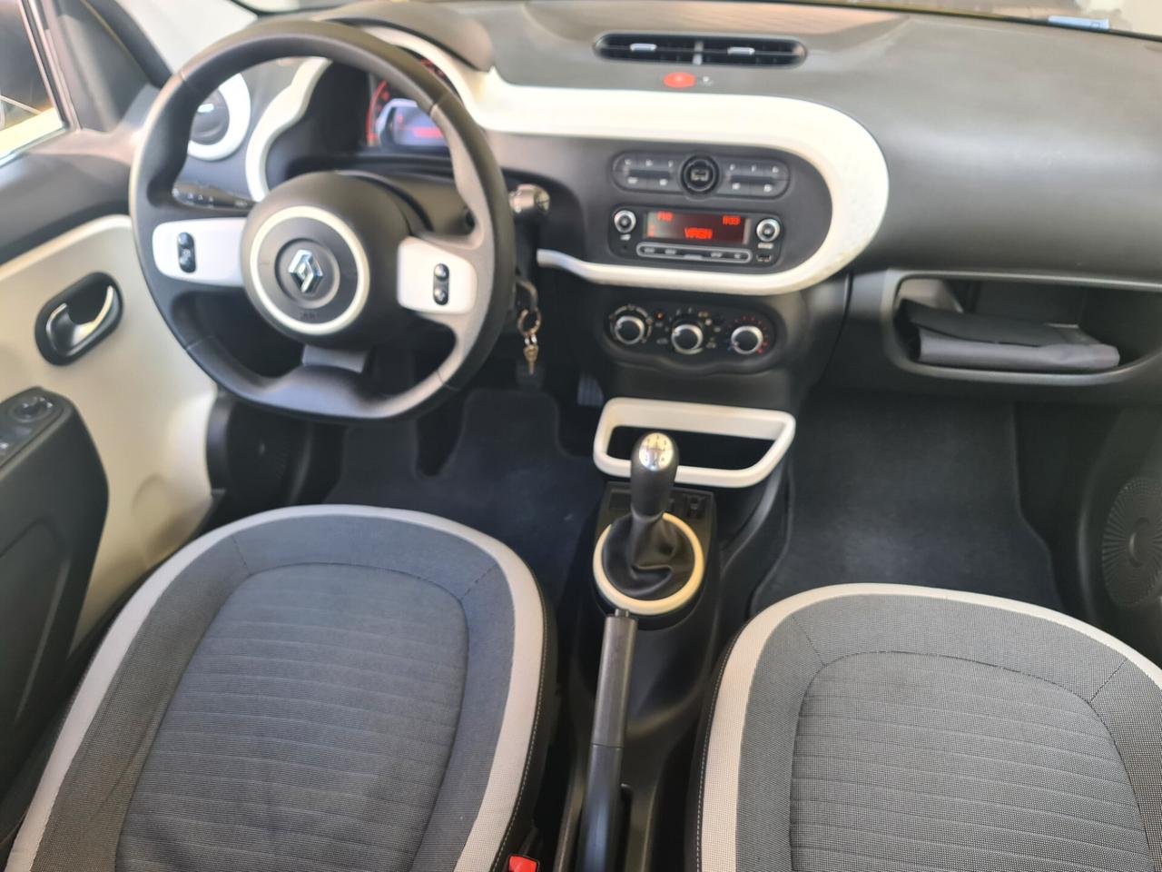 Renault Twingo 1.0 SCe Live - unicoprop.