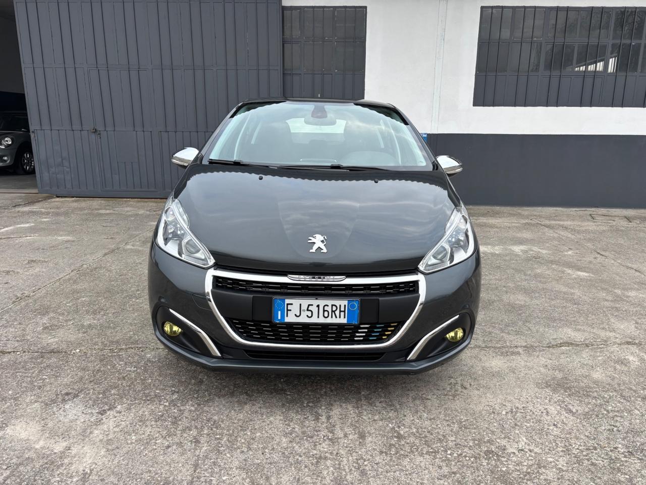Peugeot 208 1.2 benzina. Neopatentati. Garanzia