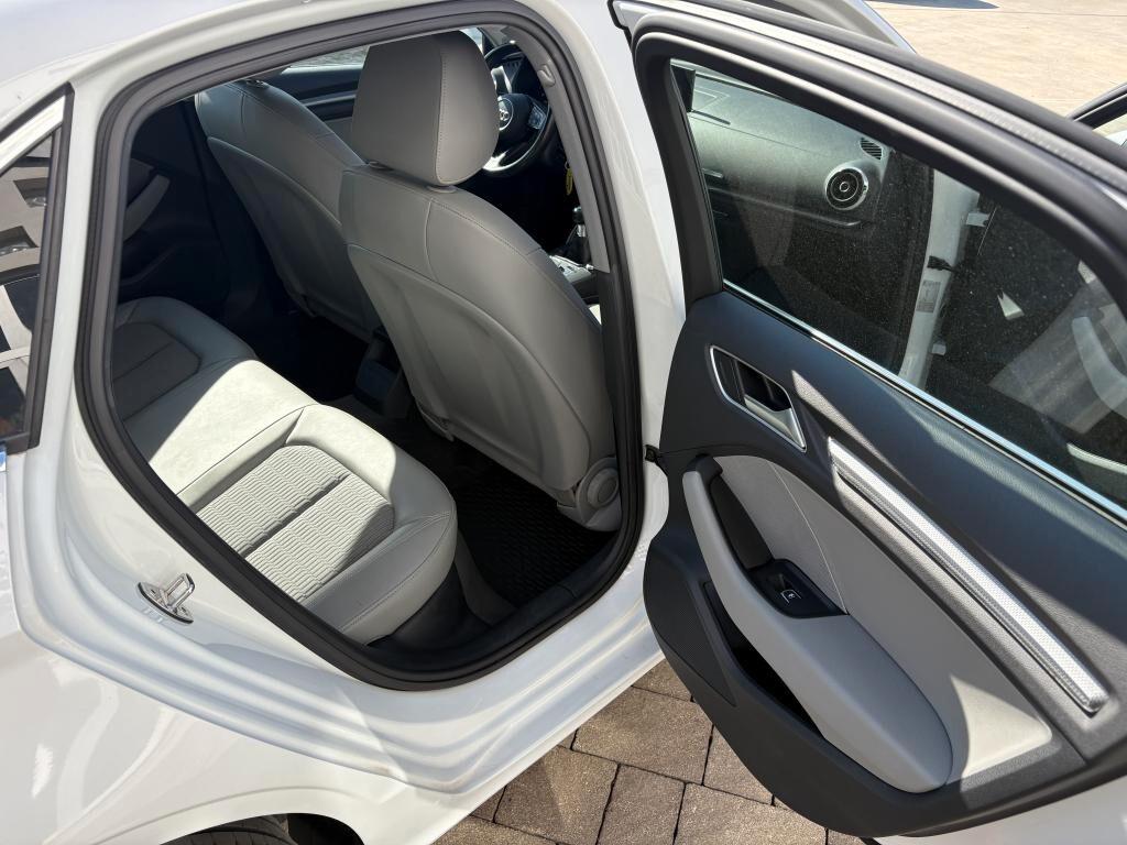 Audi A3 Sedan 1.6 TDI Design