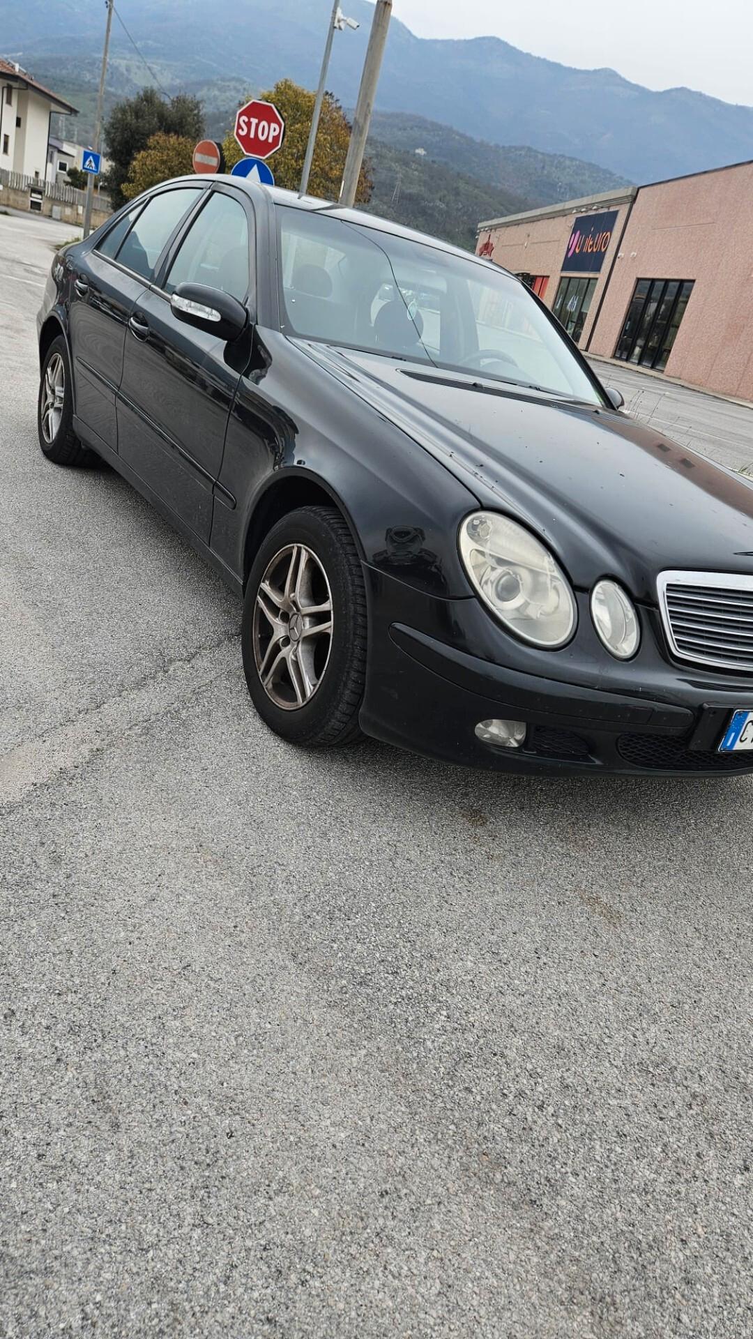 Mercedes-benz E 270 CDI cat Elegance