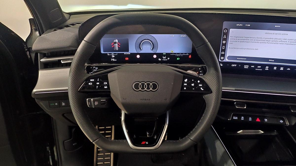 AUDI Q3 Tfsi 110 Kw Mhev S Tronic S Line Edition