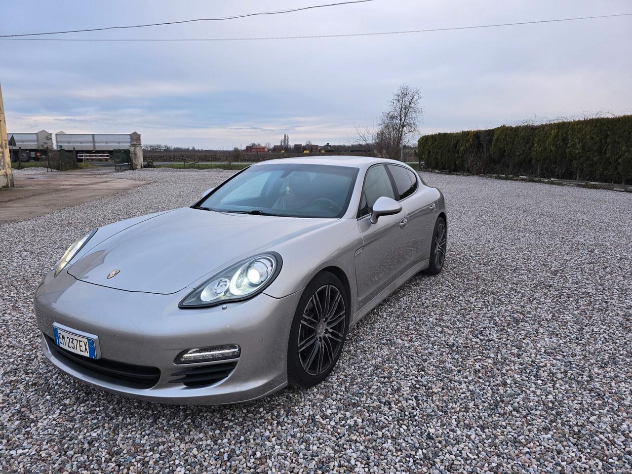 Porsche Panamera 3.0 Diesel Platinum Edition