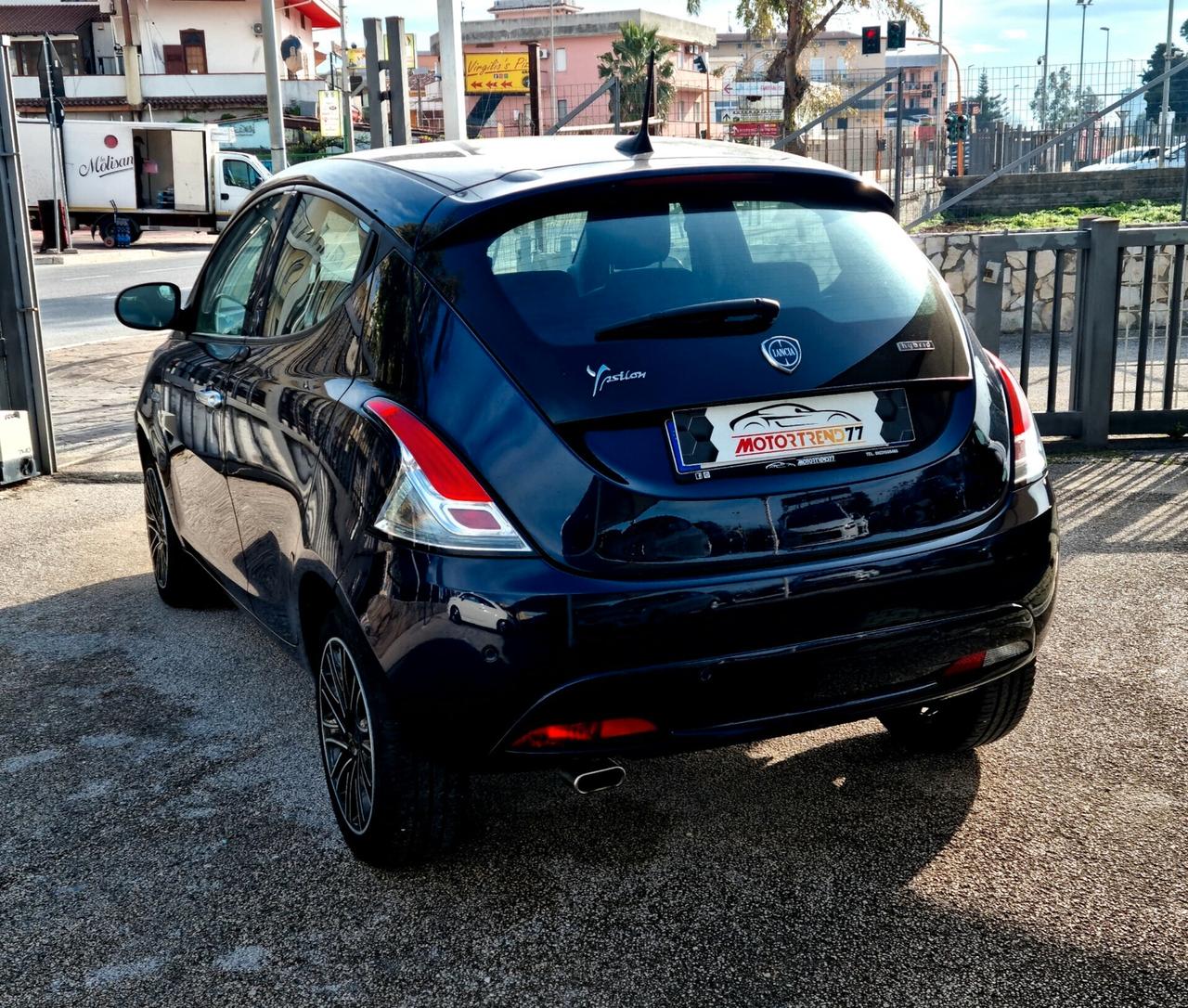 LANCIA YPSILON 10 HIBRYD GOLD AZIENDALE FIAT PROMO