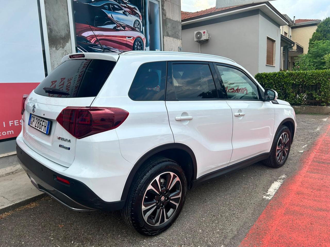 Suzuki Vitara 1.4 Hybrid Top