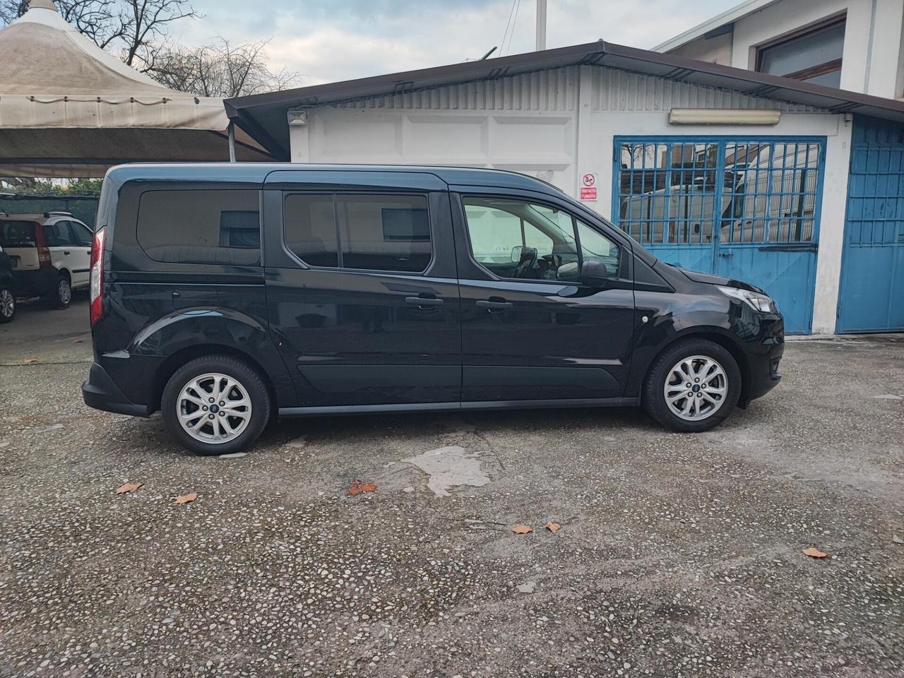 Ford Grand Tourneo Connect Gancio Traino 7 Posti