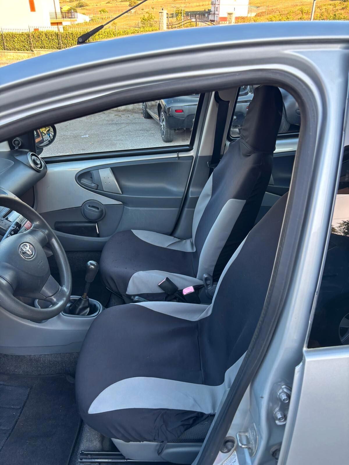 Toyota Aygo 1.4 turbodiesel 5 porte Sol