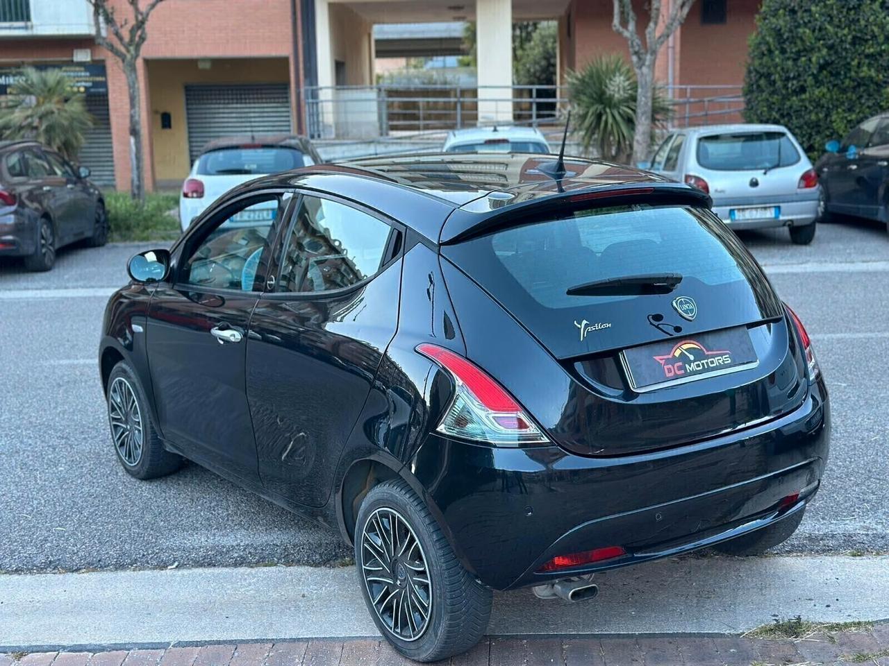 Lancia Ypsilon 1.2 69 CV 5 porte GPL Ecochic Gold USATO SICURO