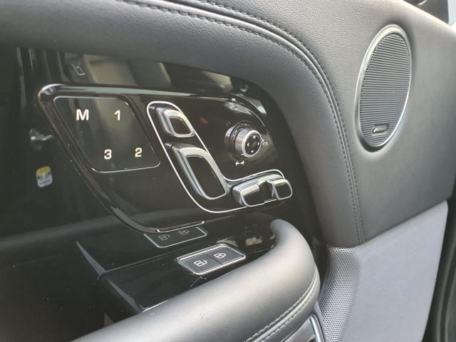 LAND ROVER Range Rover 3.0D I6 300 CV HSE Westminster Black