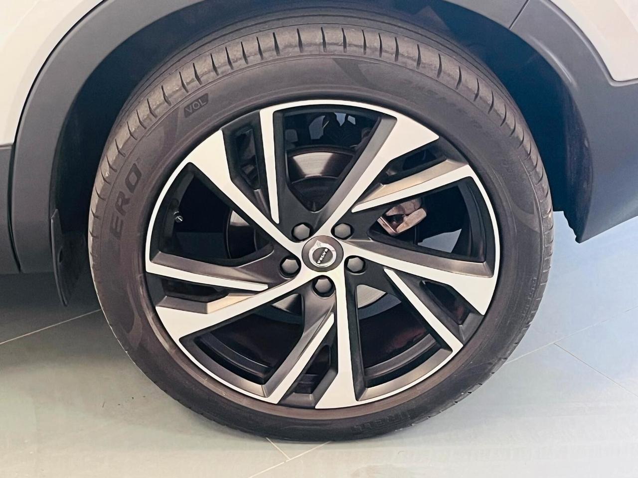 Volvo XC40 D4 AWD Geartronic R-design