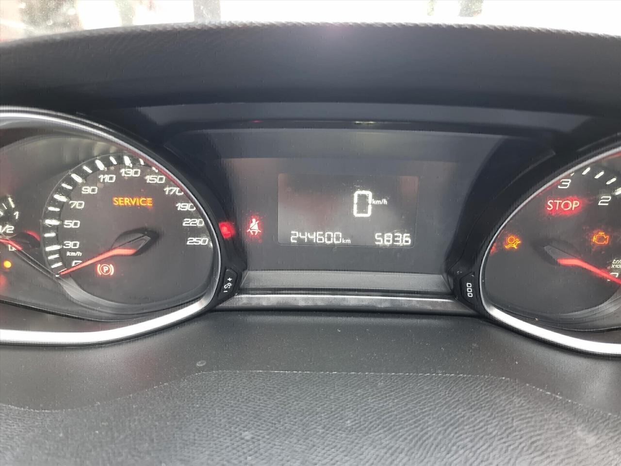 Peugeot 308 1.6 e-HDi 115 CV Stop&Start SW Business