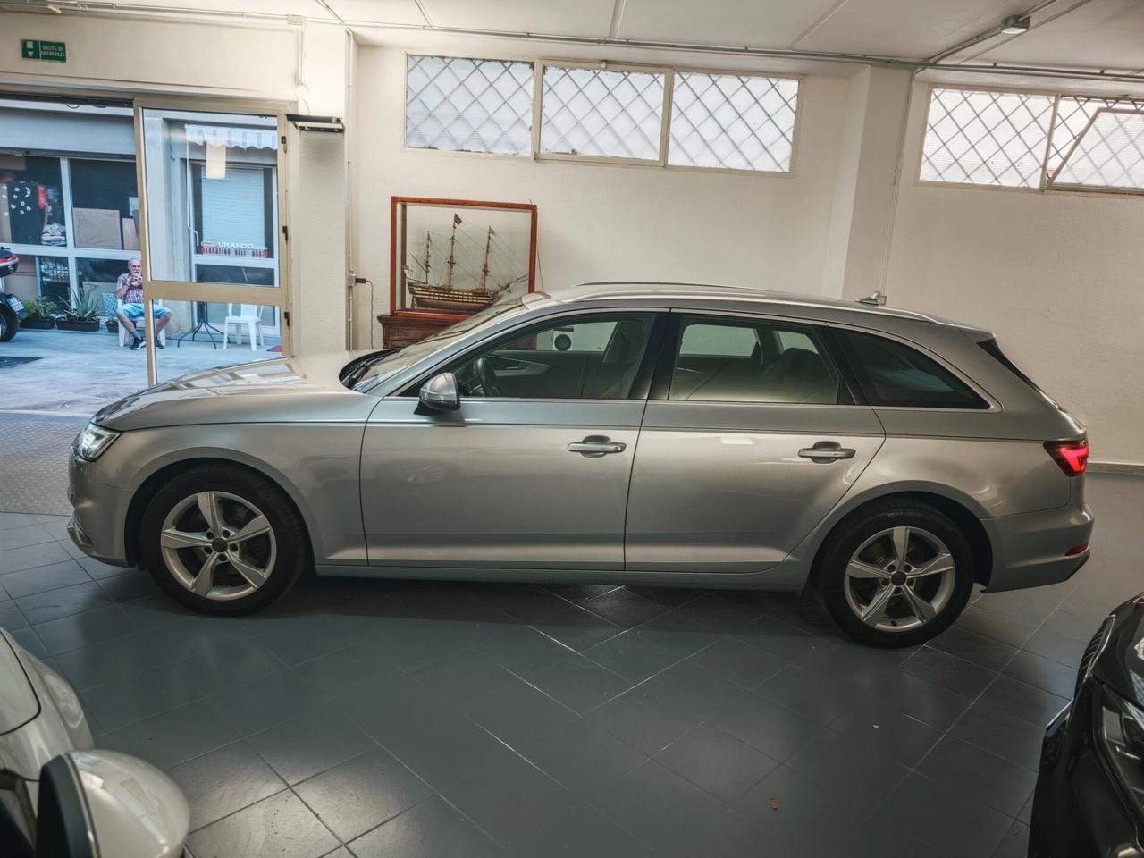 Audi A4 2.0 TDI 150 CV S tronic Business Sport COME NUOVA
