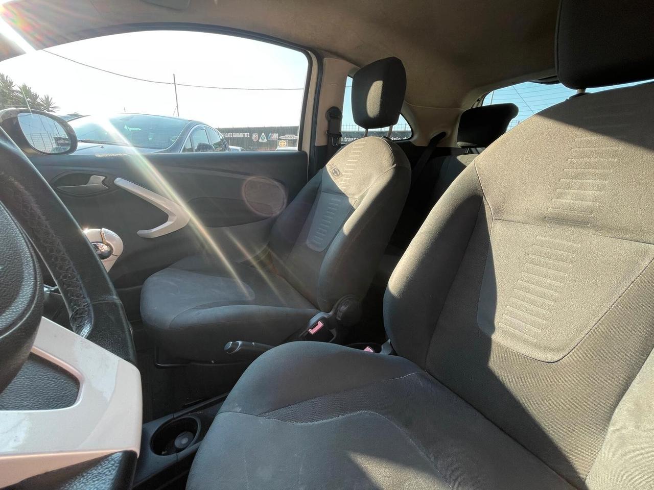 Ford Ka Ka+ 1.3 TDCi 75CV Titanium cDPF
