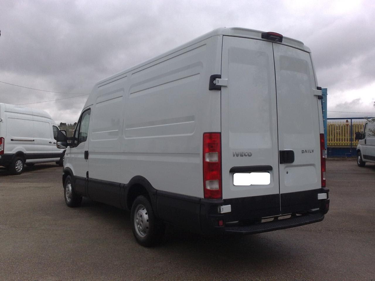 Iveco Daily 35s21 3000cc FURGONE DI SERIE - 2014