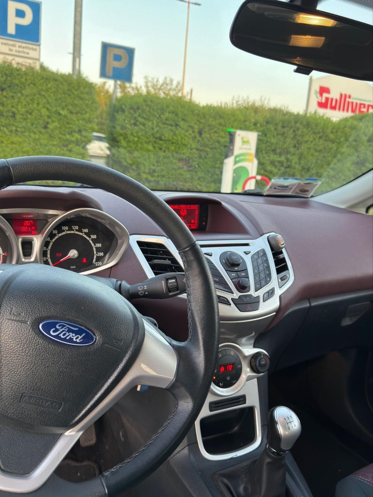 Ford Fiesta 1.2 82CV 3 porte Titanium