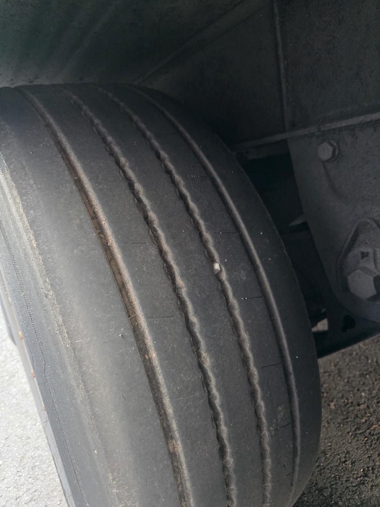 SEMIRIMORCHIO FRUEHAUF 12-2014 CON SPONDA E.