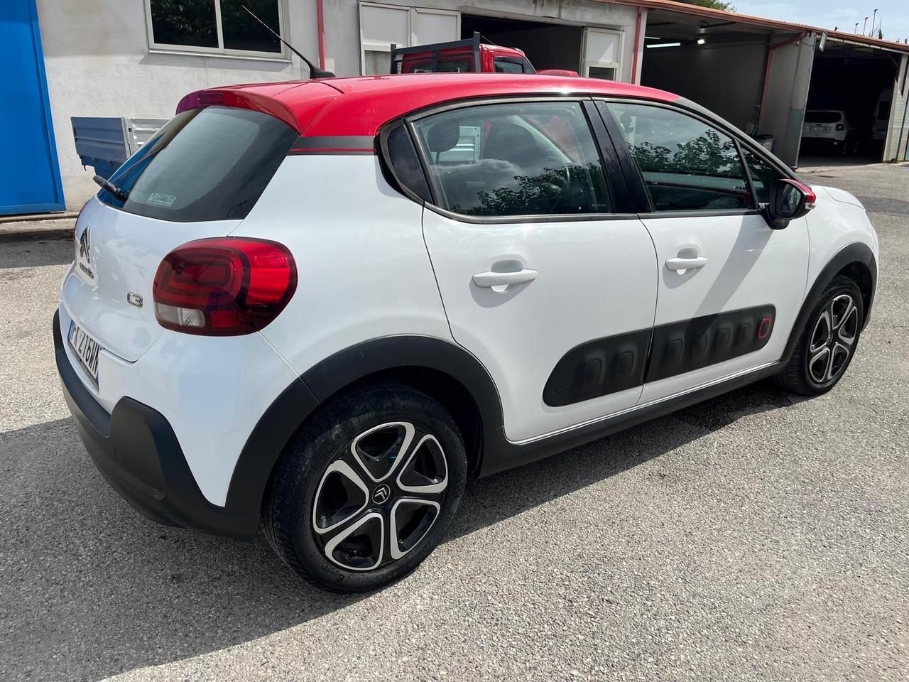 Citroen c3 3 serie SHINE -1.2 benz -82cv- 2017