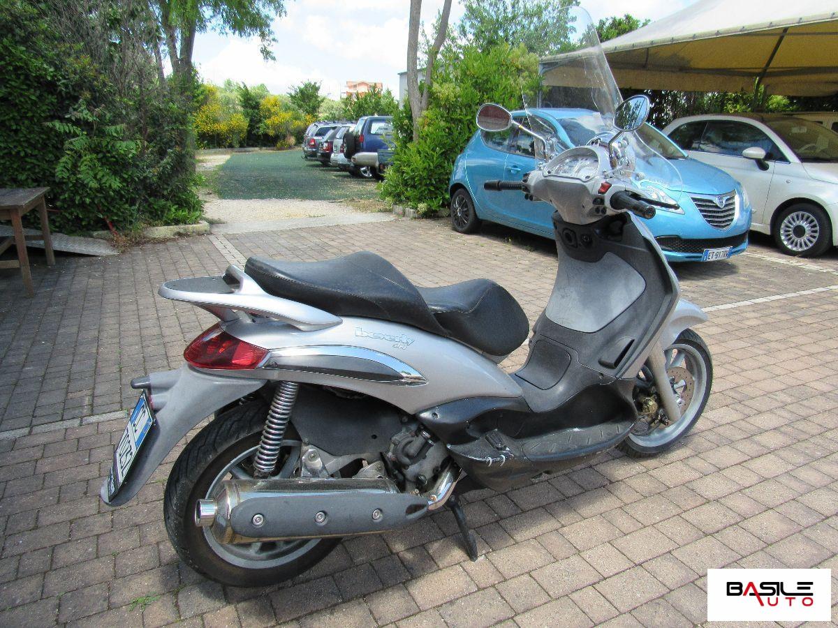 Piaggio - Beverly 500 -