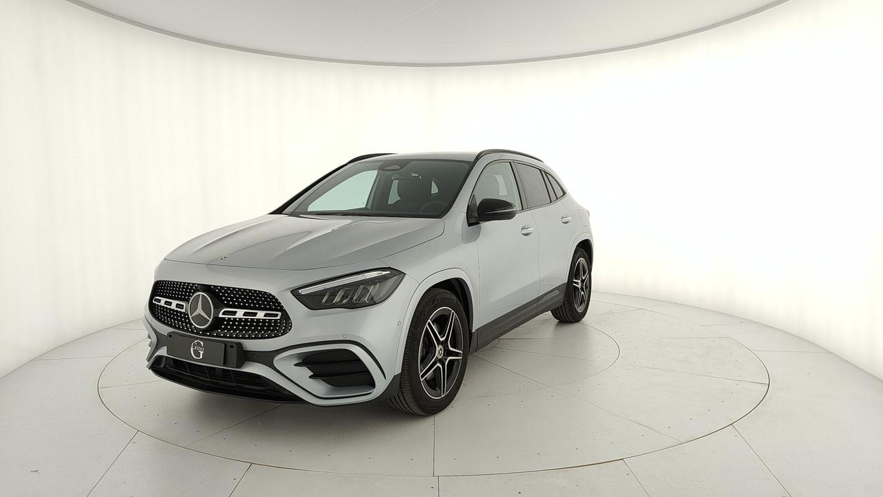 Mercedes-Benz GLA 180 d Automatic