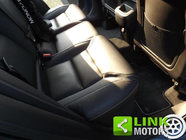 VOLVO XC60 allestimento R-design ben tenuta e manutentata