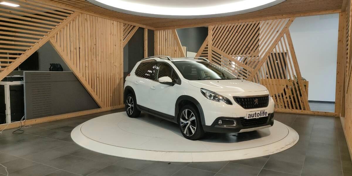 Peugeot 2008 1.5 bluehdi Allure s&s 100cv my19