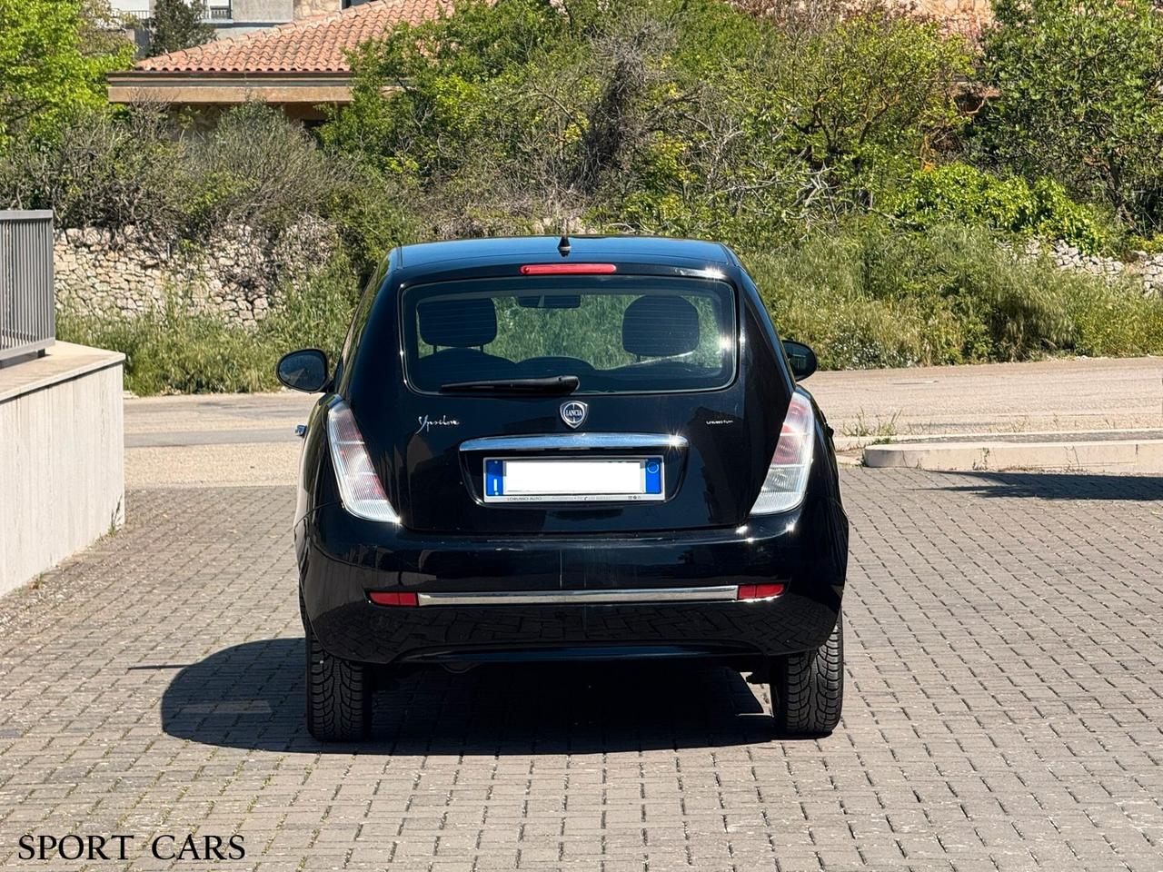 Lancia Ypsilon 1.3 MJT 75 CV Unyca