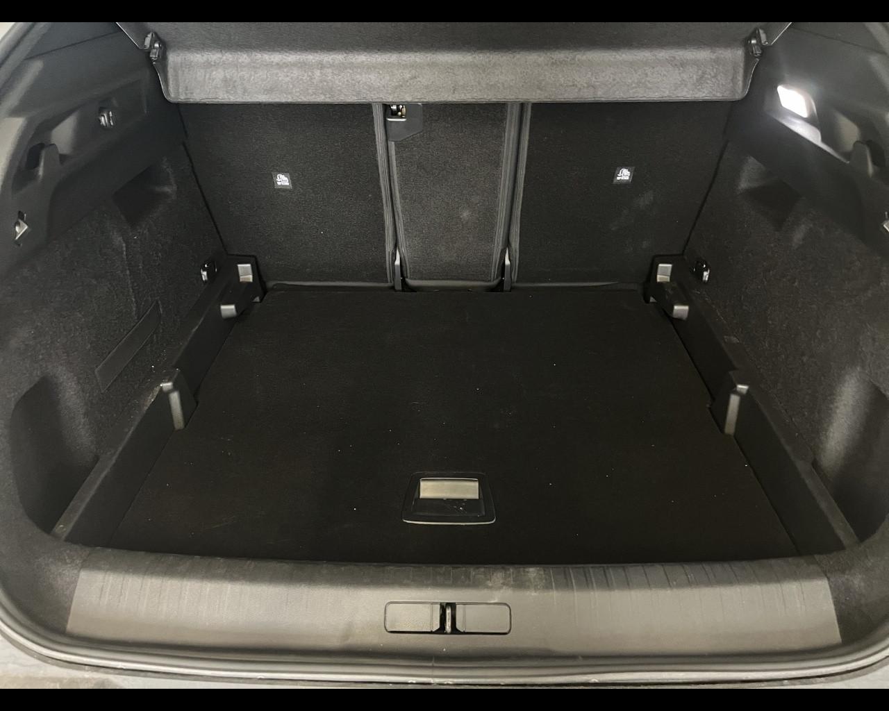 PEUGEOT Nuovo E-3008 ALLURE - Motore Elettrico 210CV (157k