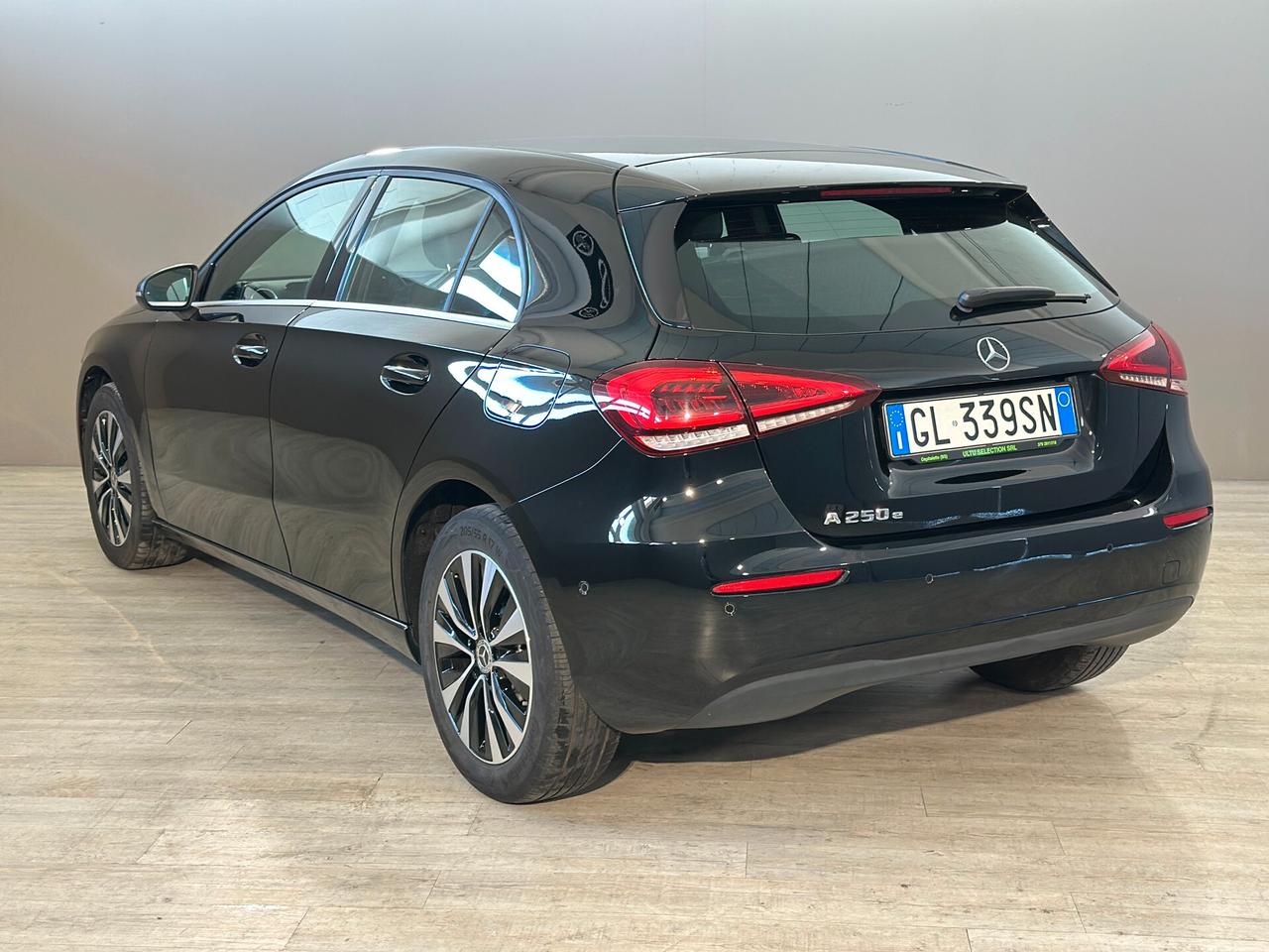 Mercedes-Benz A 250 e PHEV Sport auto