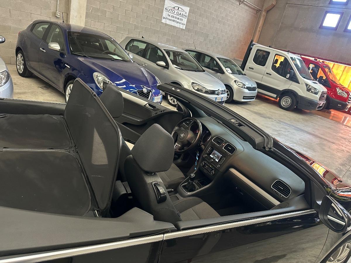 VOLKSWAGEN - Golf Cabrio