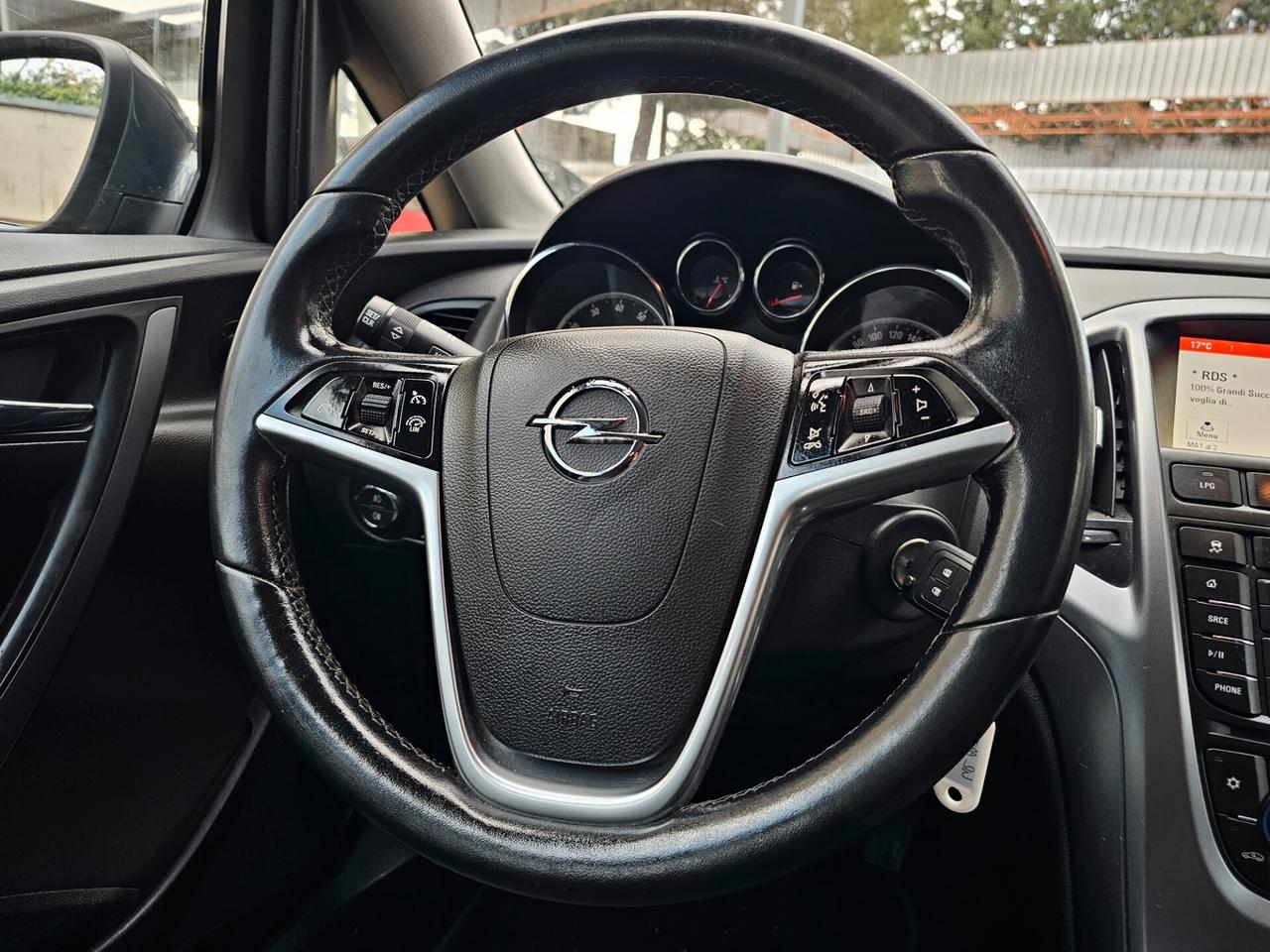 Opel Astra 1.4 Sports Tourer GPL Tech Elective