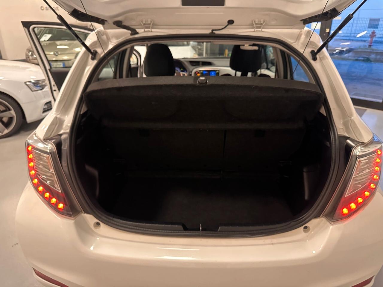 TOYOTA YARIS 1.5 HIBRID