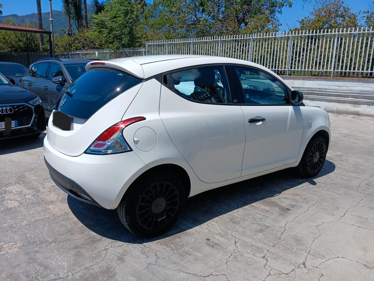 Lancia Ypsilon 1.2 69 CV 5 porte S&S Gold