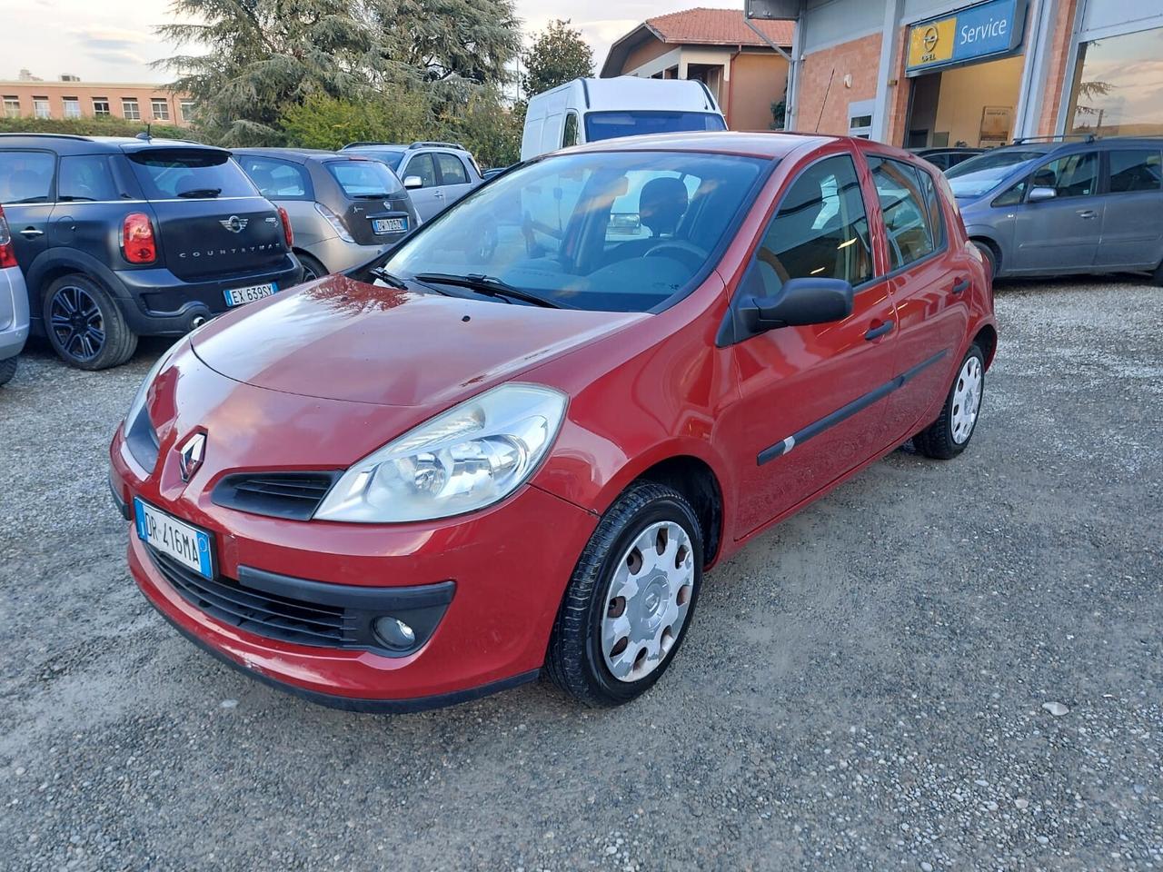 Renault Clio Storia 1.2 16V 5 porte Dynamique
