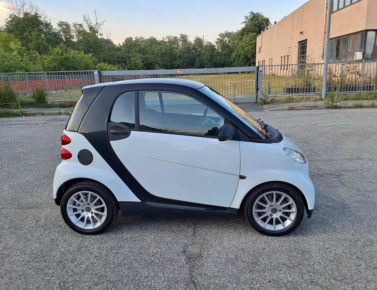 Smart ForTwo 1000 52 kW coupé limited two