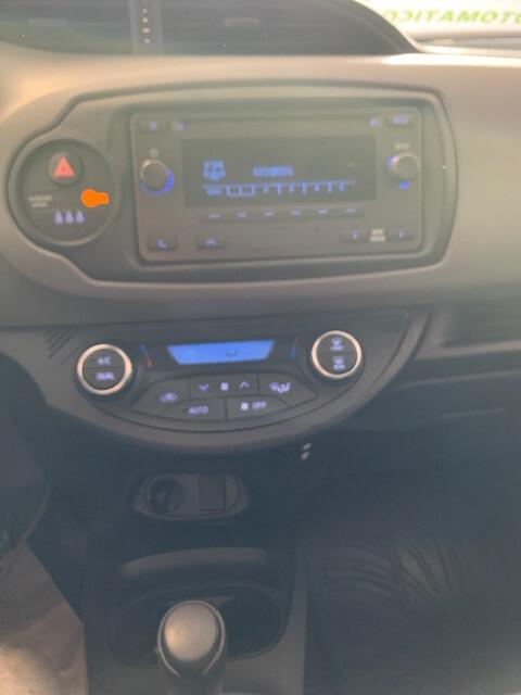 Toyota Yaris 1.5 Hybrid 5 porte Cool
