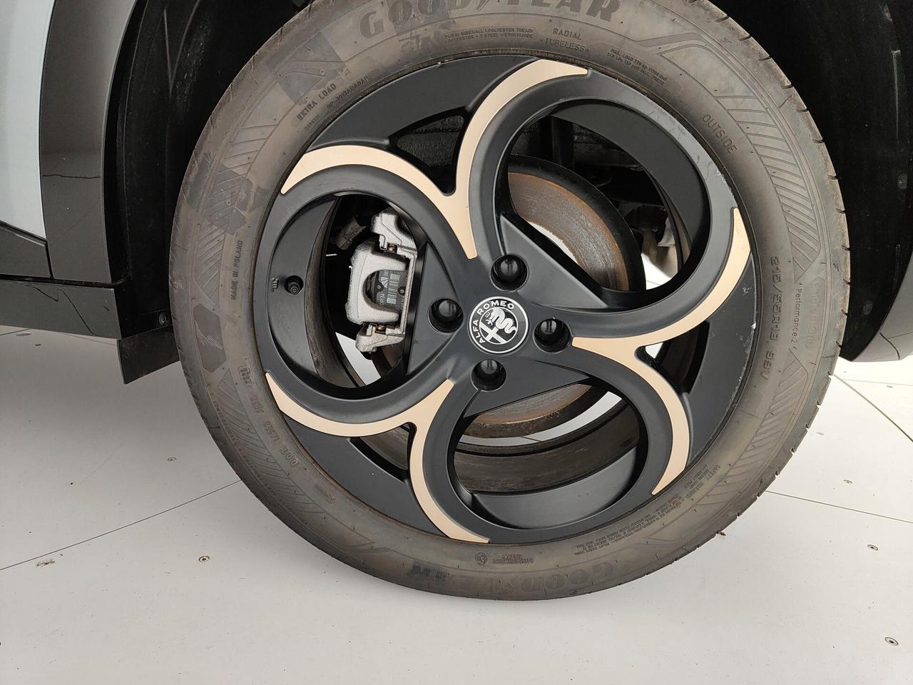 Alfa Romeo Junior 1.2 145 CV Hybrid eDCT6 Q4 Intensa