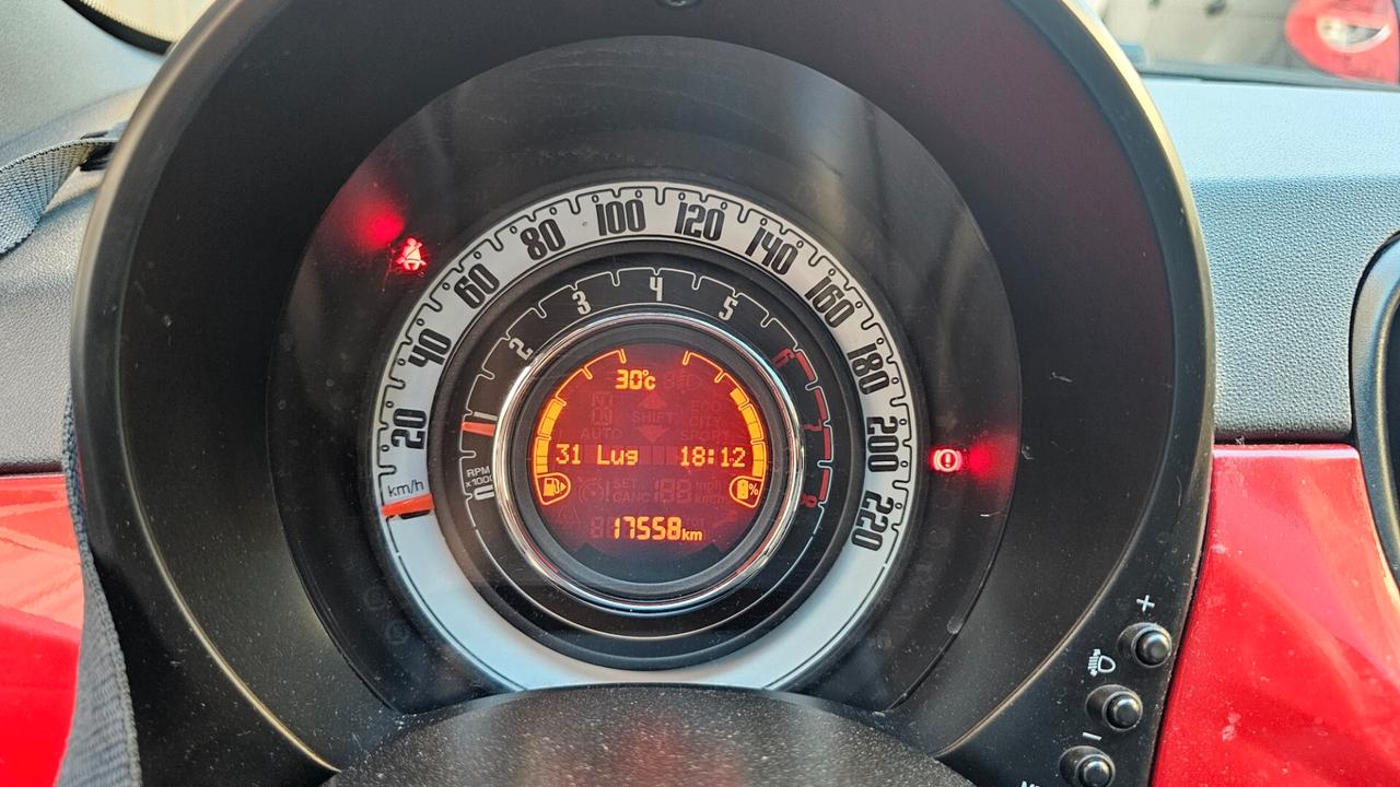Fiat 500 1.0 Hybrid Red 09/2023