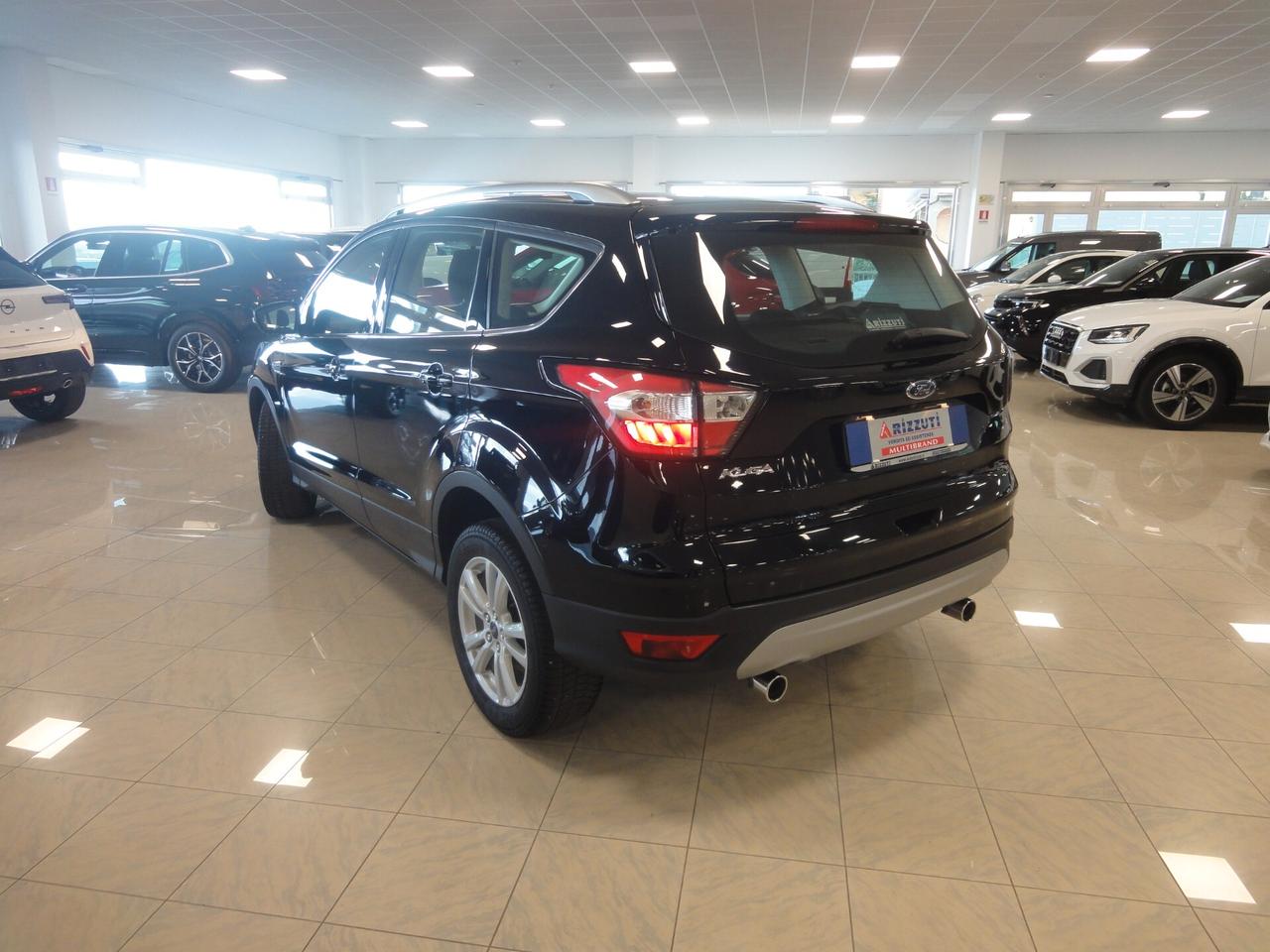 Ford Kuga 1.5 TDCI 120 CV S&S 2WD Powershift Business