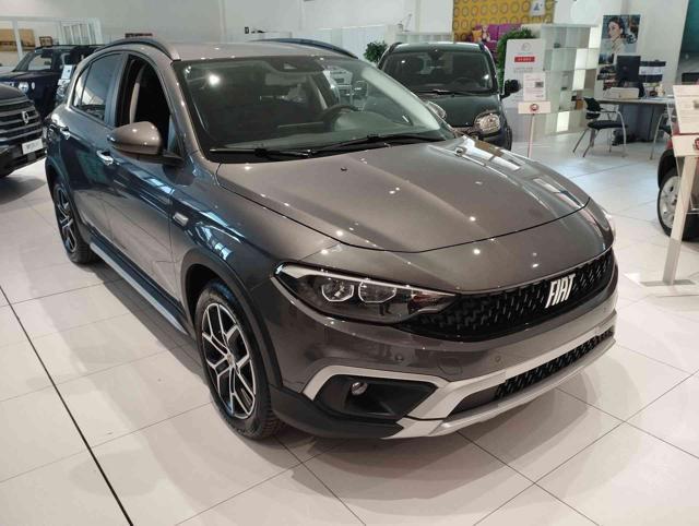 FIAT Tipo 1.5 Hybrid DCT 5 porte Cross