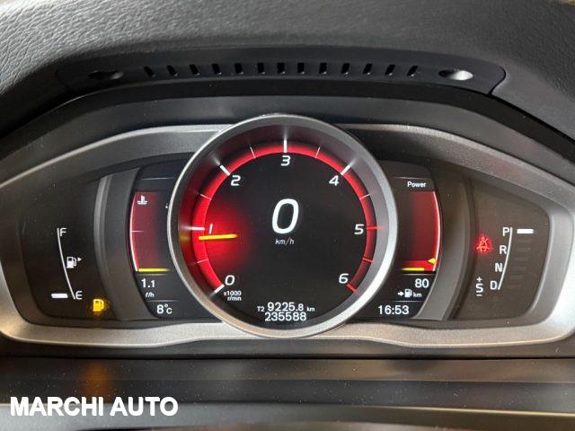 VOLVO V60 Cross Country D3 Geartronic Business