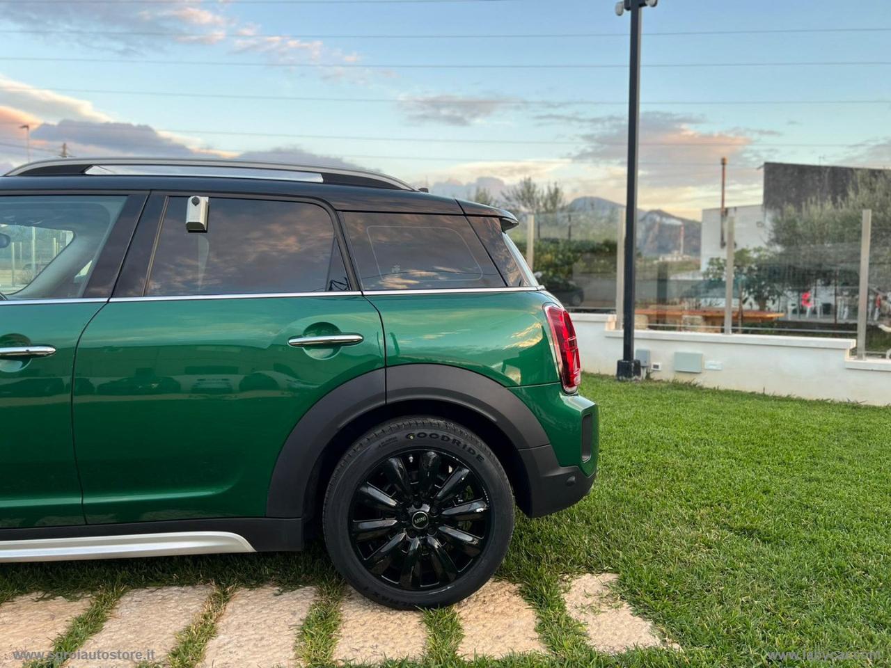 MINI Mini Cooper D Essential Countryman